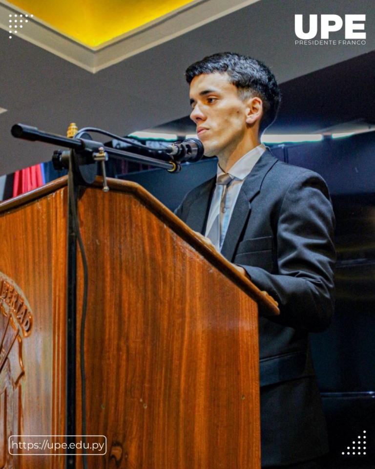 Alumnos de Derecho Culminan Examen de Oratoria